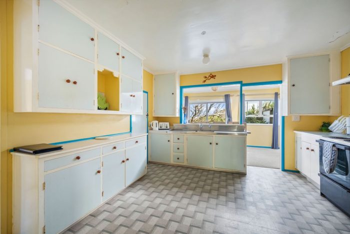 63 Sea View Road, Baylys Beach, Kaipara, Northland, 0377, New Zealand