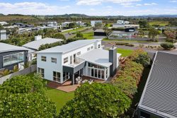 4 Tio Lane, Omaha, Rodney, Auckland, 0986, New Zealand