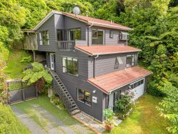 14 Westhaven Drive, Tawa, Wellington, 5028, New Zealand