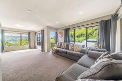 14 Westhaven Drive, Tawa, Wellington, 5028, New Zealand