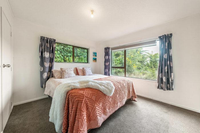 14 Westhaven Drive, Tawa, Wellington, 5028, New Zealand
