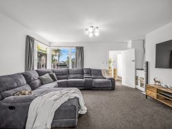 412 Breezes Road, Aranui, Christchurch City, Canterbury, 8061, New Zealand
