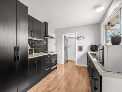 412 Breezes Road, Aranui, Christchurch City, Canterbury, 8061, New Zealand