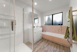 2 Ballini Rise, West Harbour, Waitakere City, Auckland, 0618, New Zealand