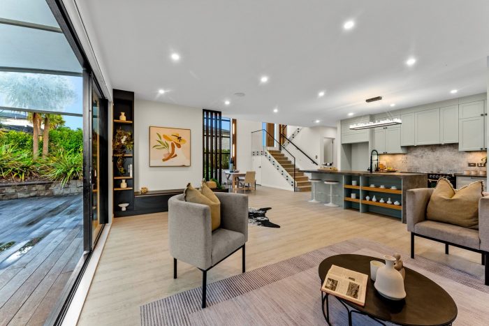 10 Keel Street, Long Bay, North Shore City, Auckland, 0630, New Zealand