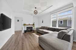 382 High Street South, Carterton, Wellington, 5713, New Zealand