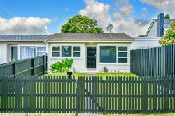 2/49 Russell Road, Manurewa, Manukau City, Auckland, 2102, New Zealand