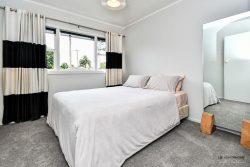 2/49 Russell Road, Manurewa, Manukau City, Auckland, 2102, New Zealand