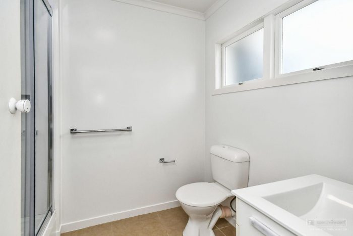 2/49 Russell Road, Manurewa, Manukau City, Auckland, 2102, New Zealand