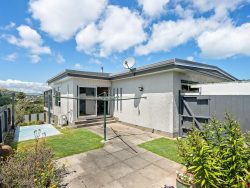 7 Tree Top Lane, Paparangi, Wellington, 6037, New Zealand