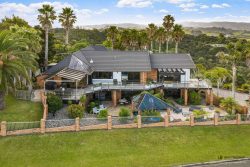 5 Kotare Place, Sandspit, Rodney, Auckland, 0982, New Zealand