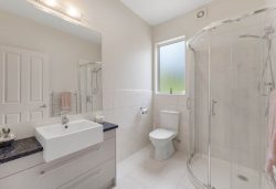 42 Newbury Place, Schnapper Rock, North Shore City, Auckland, 0632, New Zealand