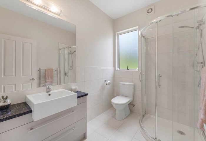 42 Newbury Place, Schnapper Rock, North Shore City, Auckland, 0632, New Zealand