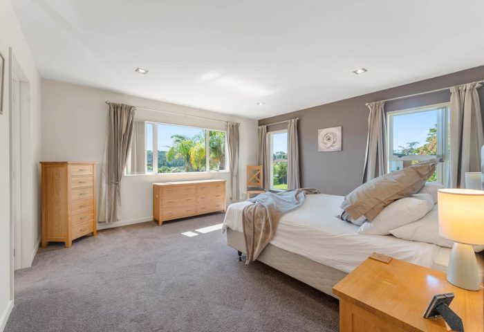42 Newbury Place, Schnapper Rock, North Shore City, Auckland, 0632, New Zealand