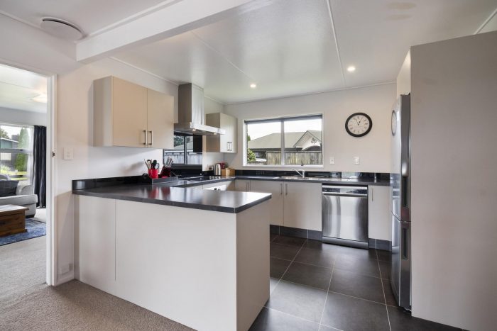 10 Suffolk Crescent, Feilding, Manawatu, Manawatu / Whanganui, 4702, New Zealand