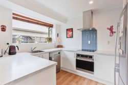 7 Baker Street, New Brighton, Christchurch City, Canterbury, 8083, New Zealand