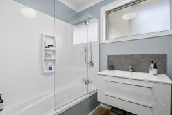 15B Dall Street, Abbotsford, Dunedin, Otago, 9018, New Zealand