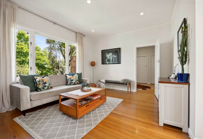 7 Bromley Place, Glen Innes, Auckland, 1072, New Zealand