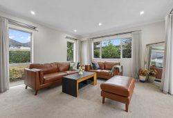 32 Cooladerry Place, Rosehill, Papakura, Auckland, 2113, New Zealand