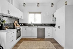 61 Lemon Street, New Plymouth, Taranaki, 4310, New Zealand