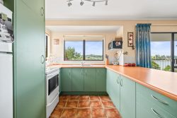 14 Cliff Street, Pahi, Kaipara, Northland, 0571, New Zealand