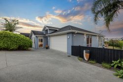 21 Flavell Drive, Orewa, Rodney, Auckland, 0931, New Zealand