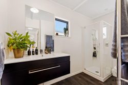 6 Jane Gifford Place, Omaha, Rodney, Auckland, 0986, New Zealand