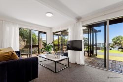 6 Jane Gifford Place, Omaha, Rodney, Auckland, 0986, New Zealand