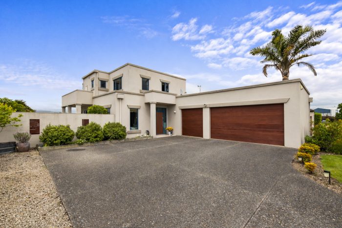 55 Royal Oak Drive, Kelvin Grove, Palmerston North, Manawatu / Whanganui, 4414, New Zealand