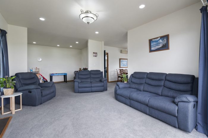 55 Royal Oak Drive, Kelvin Grove, Palmerston North, Manawatu / Whanganui, 4414, New Zealand