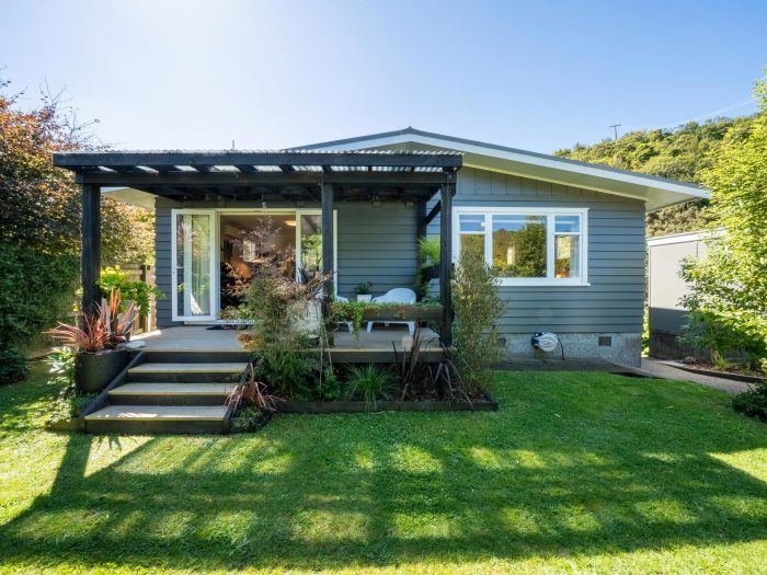 273 Middleton Road, Glenside, Wellington, 6037, New Zealand