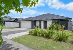 6 Minerva Avenue, Helensville, Rodney, Auckland, 0800, New Zealand