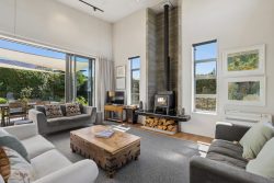 8 Pebble Lane, Wanaka, Otago, 9305, New Zealand