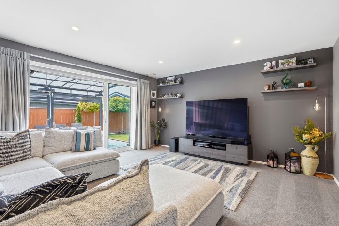 37 Pharazyn Street, Feilding, Manawatu, Manawatu / Whanganui, 4702, New Zealand