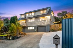 7 Queen Street, Brighton, Dunedin, Otago, 9035, New Zealand