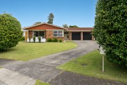 8 Woodstock Crescent, Cambridge, Waipa, Waikato, 3432, New Zealand