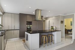 15 Sandel Rise, Merrilands, New Plymouth, Taranaki, 4312, New Zealand