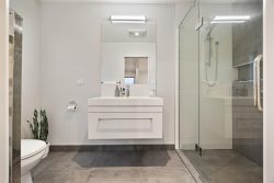 8 Sir Lincoln Drive, Kumeu, Rodney, Auckland, 0891, New Zealand