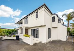 9A Scarboro Terrace, Murrays Bay, North Shore City, Auckland, 0630, New Zealand