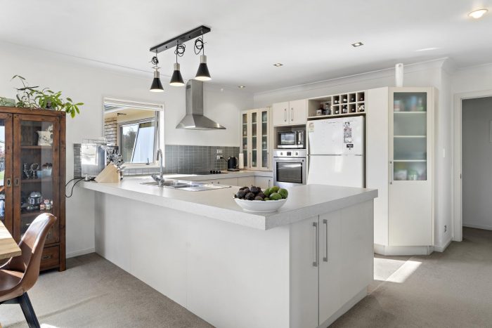 24 Charles Street, Carterton, Wellington, 5713, New Zealand
