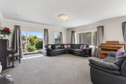 7 Doctors Hill Road, Maungaturoto, Kaipara, Northland, 0520, New Zealand