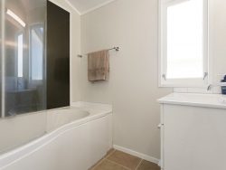 23 Gilbass Avenue, Hamilton Lake, Hamilton, Waikato, 3204, New Zealand