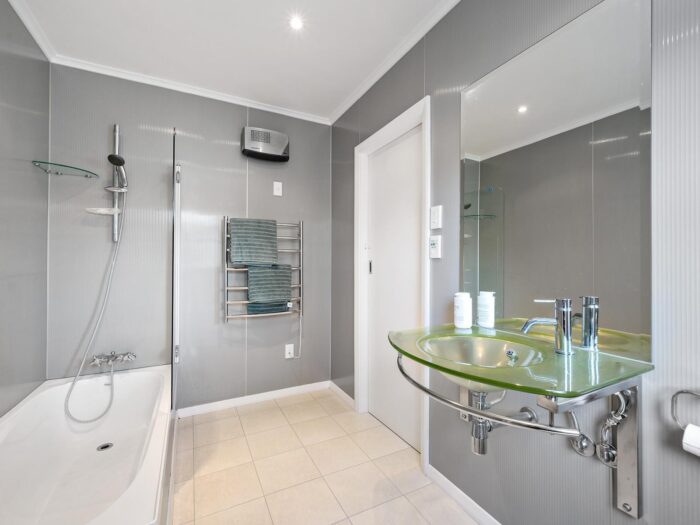 84 Waipapa Road, Hataitai, Wellington, 6021, New Zealand
