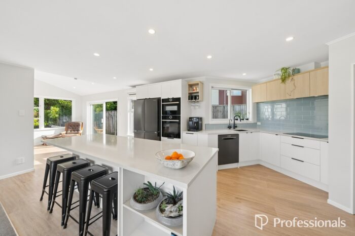 24 Pekanga Road, Normandale, Lower Hutt, Wellington, 5010, New Zealand