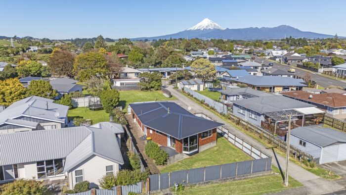 12 Saxton Road, Vogeltown, New Plymouth, Taranaki, 4310, New Zealand