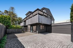 2/10 Sylvan Park Avenue, Milford, North Shore City, Auckland, 0620, New Zealand