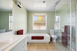 16 Wilkin Road, Wānaka, Otago, 9305, New Zealand