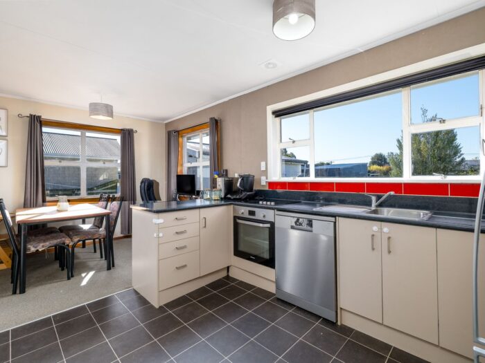 8 Balmoral Street, Waimate, Canterbury, 7924, New Zealand