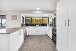 2 Bronte Place, Owhata, Rotorua, Bay Of Plenty, 3010, New Zealand