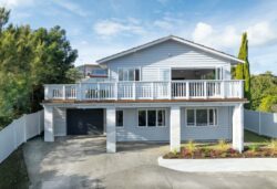 106 Captain Scott Road, Glen Eden, Waitakere City, Auckland, 0602, New Zealand